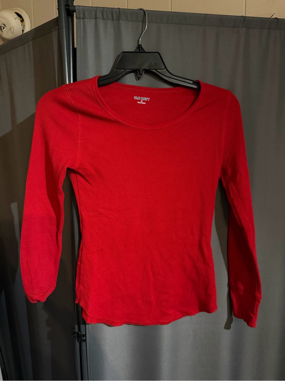Old Navy Red Long-Sleeve Ribbed Scoop Neck Top
